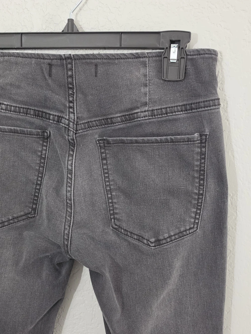 Free People Gummy Pull On Flare Leg Jeans Washed Black Low Rise Womens 26 S